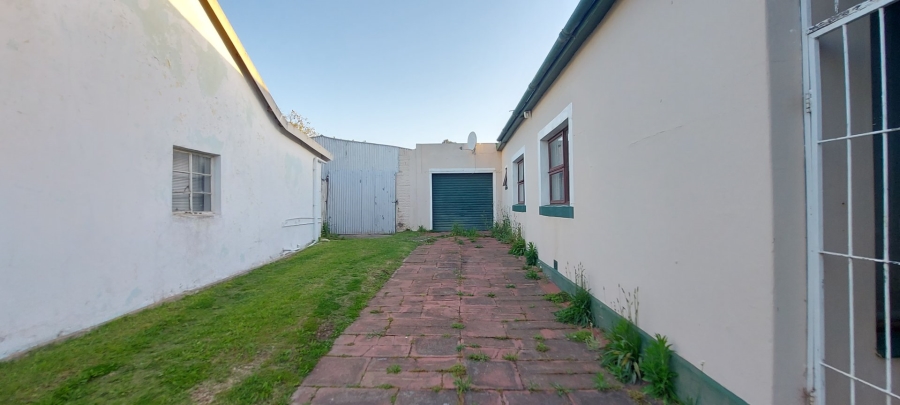 3 Bedroom Property for Sale in Albertinia Western Cape